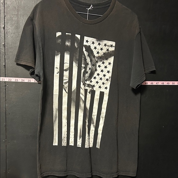 Flag chick - Picture 1 of 6